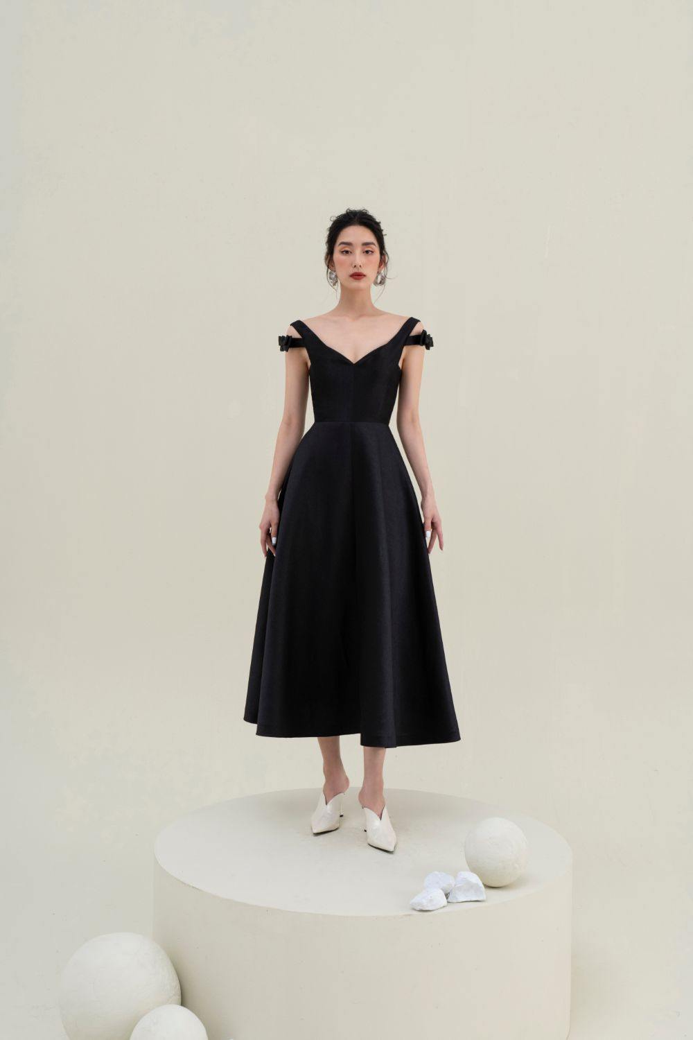 Quinn Bow Midi Dress - Mean BLVD