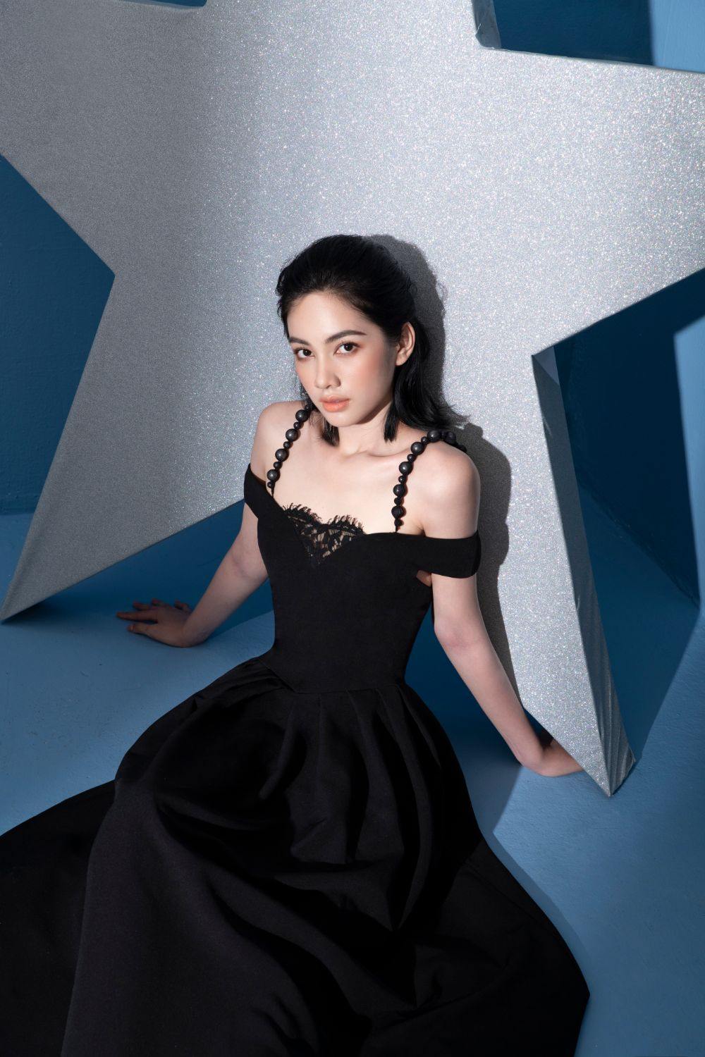 Garrick Off-shoulder Midi Dress with lace  - Mean BLVD