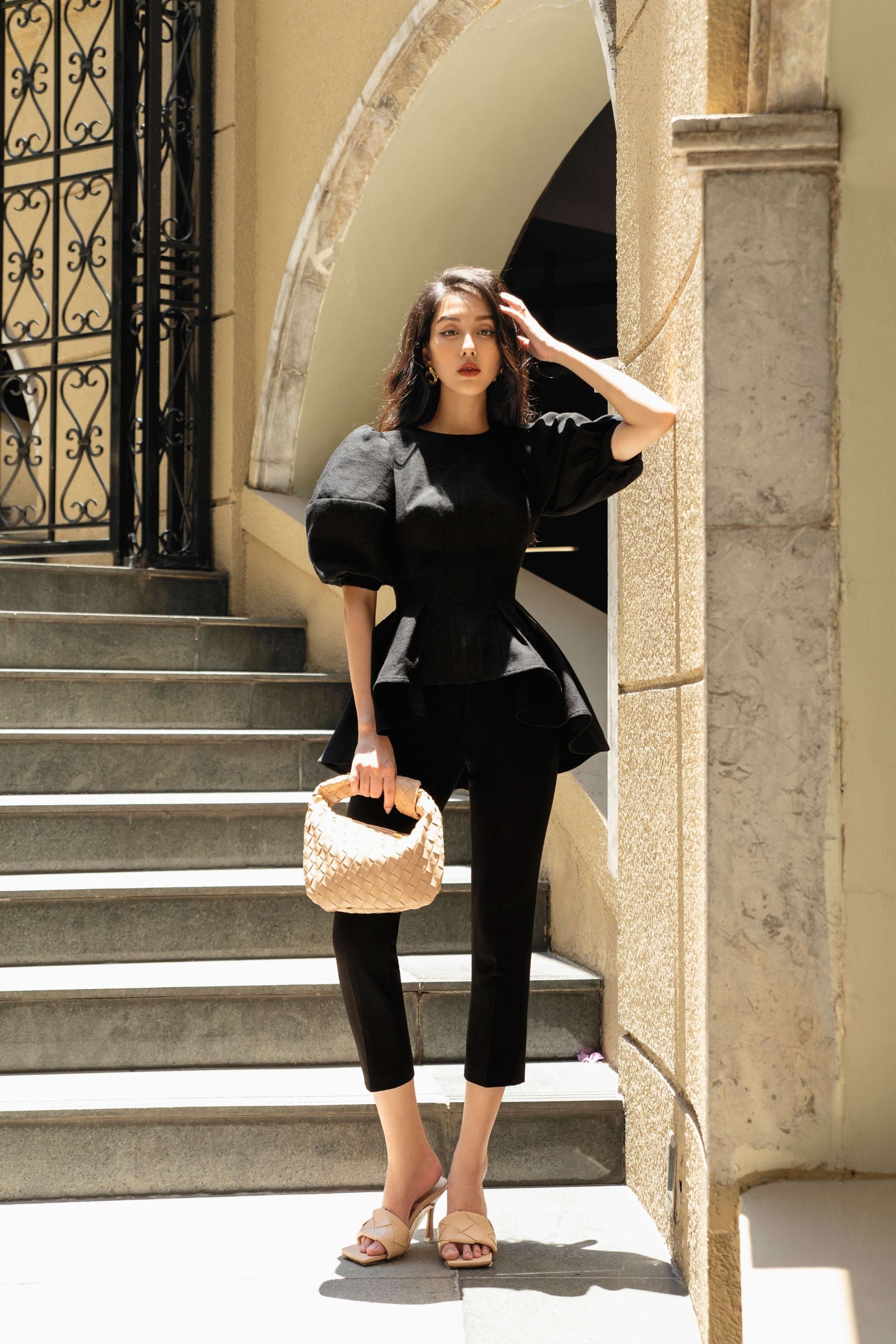 Victoria Puffy Sleeves Top