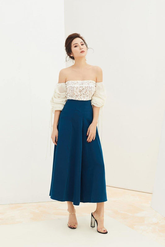 BIJOU Off-shoulder Lace Top with puffy sleeves - Mean Boulevard