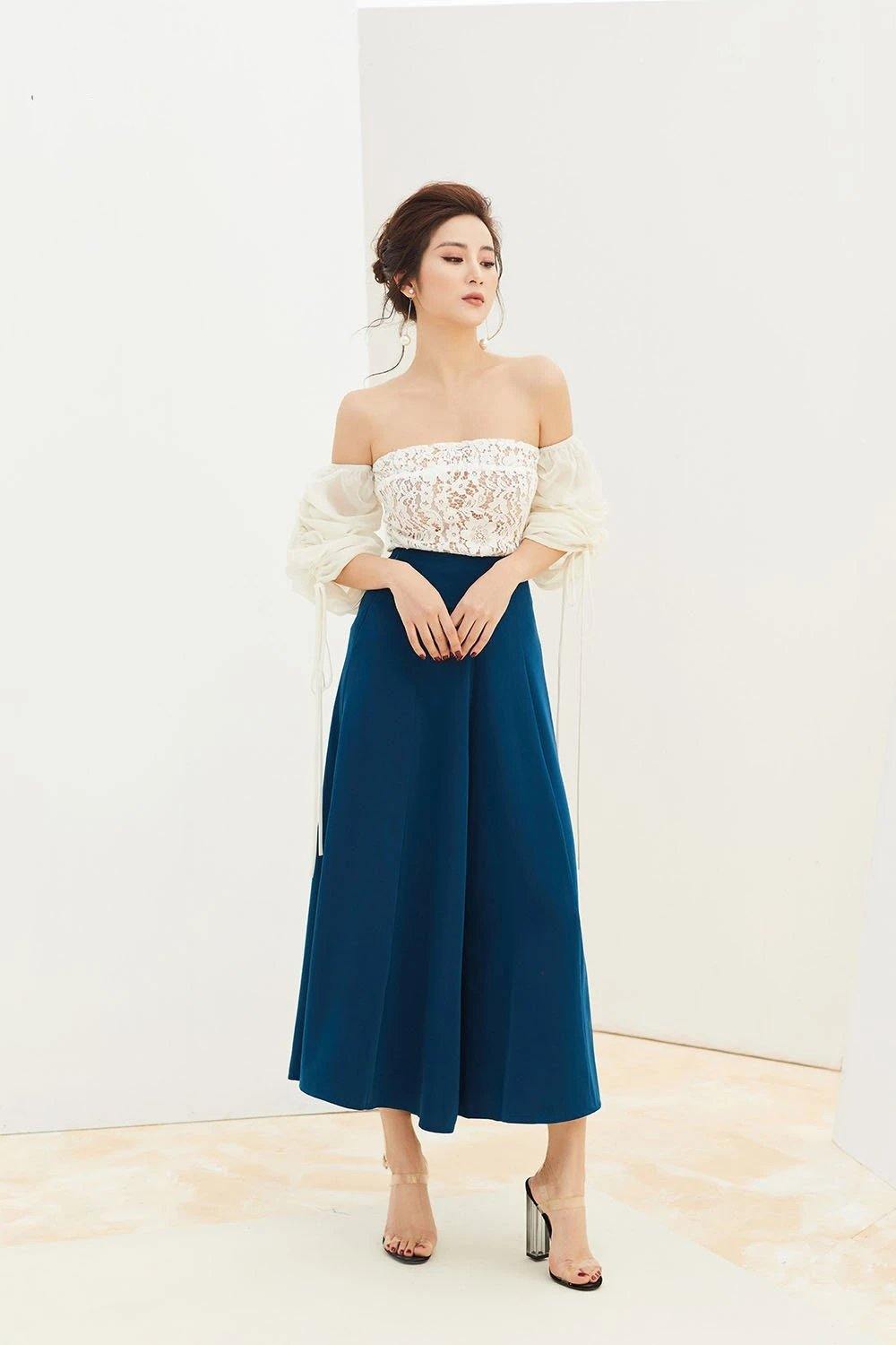 BIJOU Off-shoulder Lace Top with puffy sleeves - Mean Boulevard